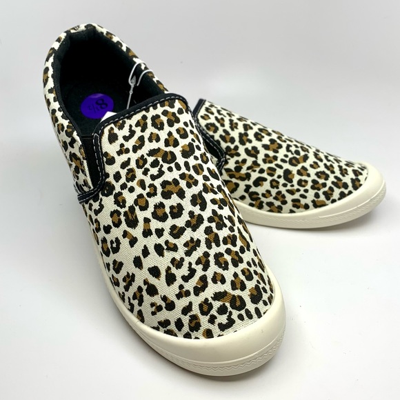 TOMMY BAHAMA UNISEX SLIP ON LEOPARD PRINT SNEAKERS - Picture 4 of 12